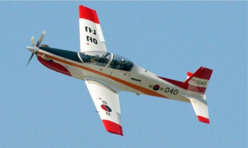 យន្តហោះ​យោធា​របស់ កូរ៉េខាងត្បូង ប៉ះគ្នា​នៅលើ​អាកាស! មនុស្ស​ច្រើន​នាក់​បាន​បាត់​បង់ជីវិត