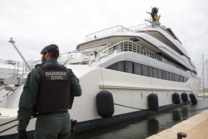 អេស្ប៉ាញ រឹបអូសនាវាទេសចរណ៍តម្លៃ ៩៩ លានដុល្លារអាម៉េរិក របស់ មហាសេដ្ឋីរុស្ស៊ី