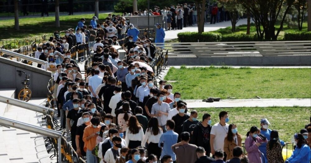 ទីក្រុង​ប៉េកាំង ធ្វើតេស្ត​រក កូ​វីដ-១៩ លើ​មនុស្ស ២០ លាន​នាក់ រកឃើញ​ករណី​វិជ្ជមាន​ជាង ១០ នាក់