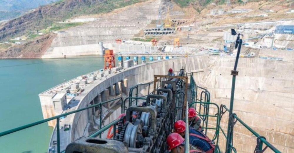 ប្រព័ន្ធ​ដងសន្ទូច​ខ្សែកាប​ធំ​បំផុត​ក្នុង​ពិភពលោក នៅ​ទំនប់​វា​រី​អគ្គិសនី Baihetan ត្រូវបាន​ចាប់ផ្ដើម​ដោះចេញ