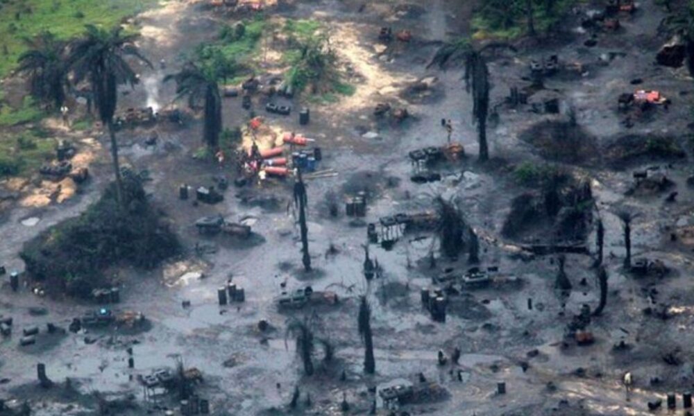 រោងចក្រ​ចម្រាញ់​ប្រេង​ខុសច្បាប់​នៅ​កណ្ដាល​ព្រៃ​ជ្រៅ! ដល់​មាន​អគ្គិភ័យ​​សម្លាប់​​មនុស្ស​រយ​នាក់​ស្លាប់​ ទើប​នាំ​គ្នា​ផ្អើល