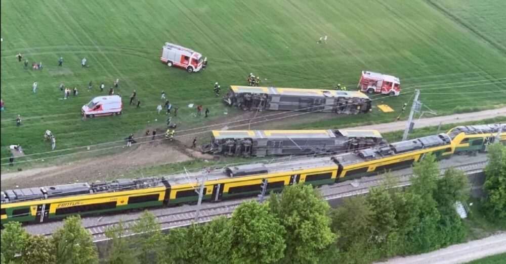 ក្រឡាប់​រថភ្លើង​នៅ អូទ្រីស! យ៉ាងតិច ១១ នាក់ បាន​ស្លាប់ និង​រងរបួស