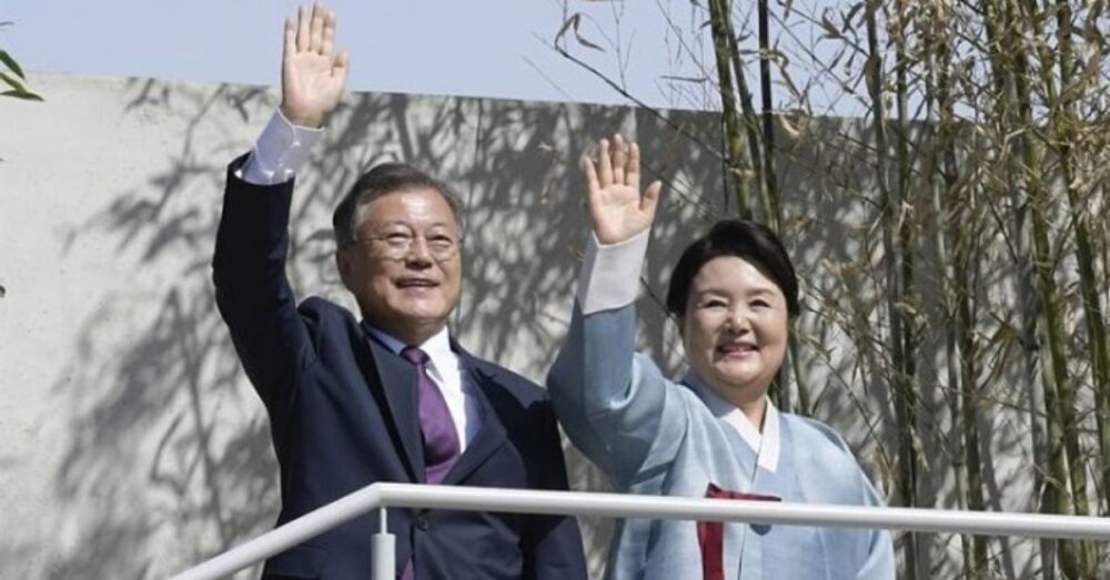 អតីត​ប្រធានាធិបតី​របស់ កូរ៉េខាងត្បូង ត្រលប់​ទៅធ្វើ​ចំការ​នៅឯ​ស្រុកកំណើត