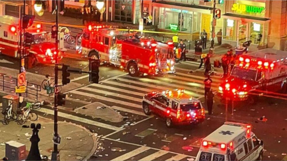 អំពើ​បាញ់ប្រហារ​នៅក្នុង​រដូវ​បុណ្យ​ឯករាជ្យ​អាម៉េរិក​ឆ្នាំនេះ បានសម្លាប់​មនុស្ស​រាប់​រយ​នាក់