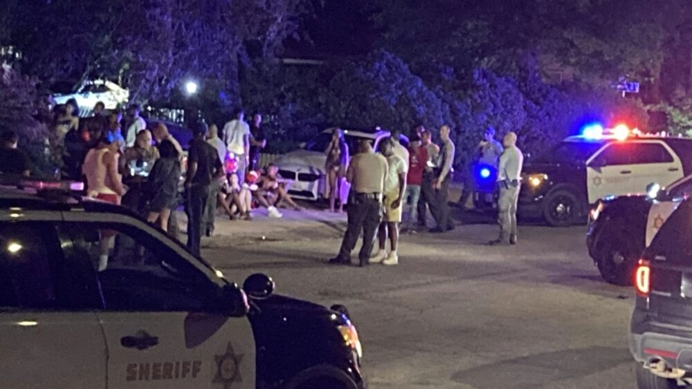 សហរដ្ឋ​អាម៉េរិក៖ បាញ់ប្រហារ​នៅក្នុង​ពិធីជប់លៀង​គ្រួសារ សម្លាប់​មនុស្ស​ជាច្រើន​នាក់