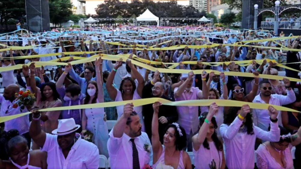 ១,០០០ នាក់ នាំគ្នា​រៀបការ​ជា​ក្រុម ក្រោយ​សម័យ​កូ​វីដ-១៩