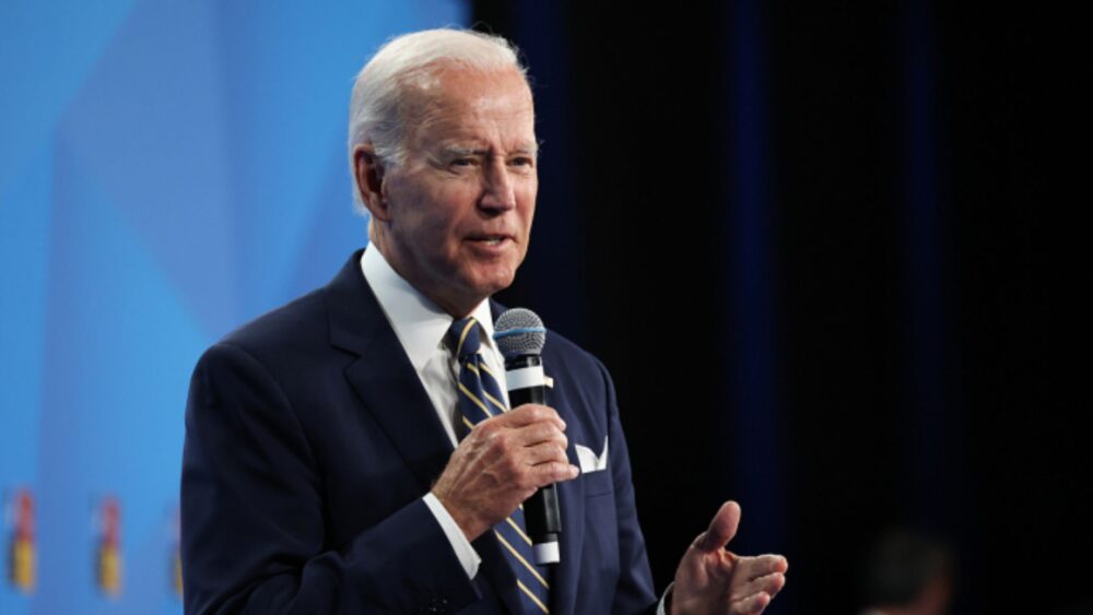 ប្រធានាធិបតី​អាម៉េរិក ចូ បៃ​ដិ​ន ឆ្លង​កូ​វីដ-១៩