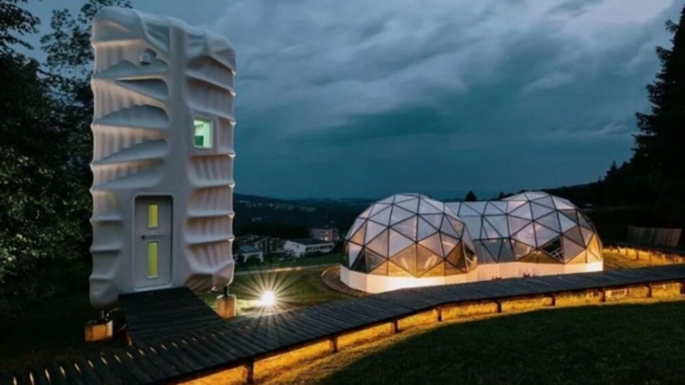 ផ្ទះ​បី​ជាន់​សាងសង់​ដោយ​ម៉ាស៊ីន​បោះ​ពុ​ម្ភ 3D សម្រាប់​ក្រុម​​អវកាសចរ​ អាច​ដាក់​ចូលក្នុង​យាន SpaceX