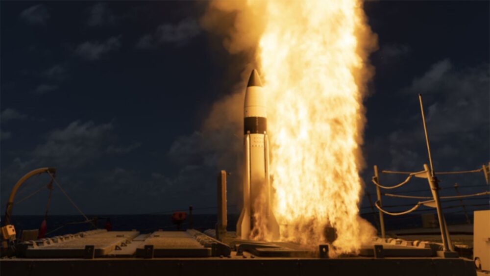 សហរដ្ឋ​អាម៉េរិក ធ្វើ​សមយុទ្ធ​ការពារ​មី​ស៊ី​ល ជាមួយ ជប៉ុន និង កូរ៉េខាងត្បូង