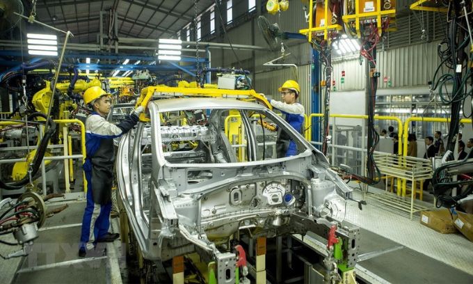 វៀតណាម បោះបង់​បទ​ប​ញ្ញាតិ​ស្ដីពី​ធ្វើ​ការមូល​ដ្ឋា​នីយកម្ម​លើ​រថយន្ត