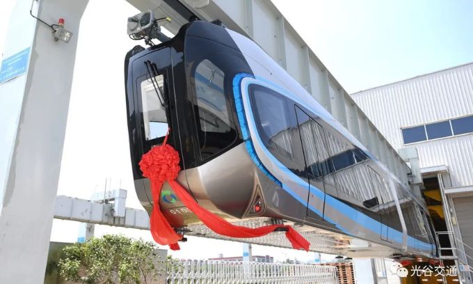 រថភ្លើង​អគ្គិសនី​ប្រភេទ​ព្យួរ​ដំបូង​របស់ ប្រទេស​ចិន ចាប់ផ្ដើម​ដំណើរការ