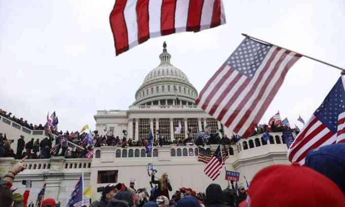 ជាង ៤០% នៃ​ប្រជាជន​អាម៉េរិក ជឿថា នឹងមាន​សង្គ្រាមស៊ីវិល​នៅ ១០ ឆ្នាំ​ខាងមុខ