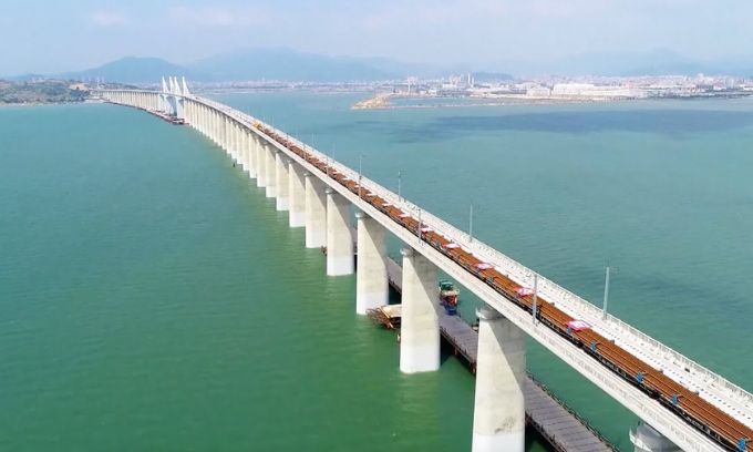 ផ្លូវដែក​ល្បឿន​លឿន​ឆ្លង​សមុទ្រ​ដំបូង​របស់ ប្រទេស​ចិន ស្ថាបនា​​ជិត​​រួច​រាល់​​ហើយ (វីដេអូ)