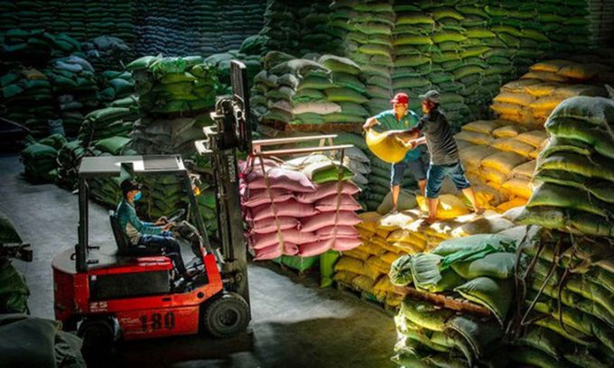 អាជ្ញាធរ​​ថៃ ​សហការ​ជាមួយ អាជ្ញាធរ​វៀតណាម ដើម្បី​ដំឡើងថ្លៃ​អង្ករ​នាំចេញ