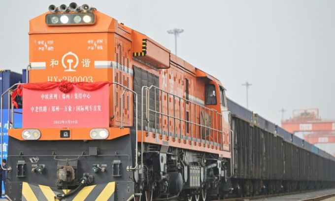 ផ្លូវដែក​ឡាវ-ចិន ដឹកជញ្ជូន​ទំនិញ​បាន​ជាង ១០ ពាន់​លាន​យុន ក្រោយ​ដំណើរការបាន ៩ ខែ