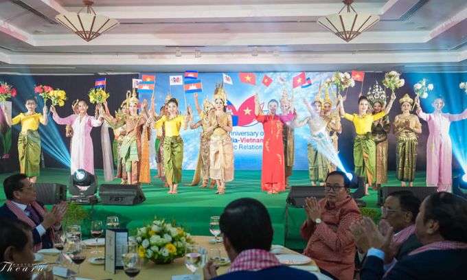កម្មវិធី «រាត្រីកម្ពុជា – Cambodia Night» នៅ​ វៀតណាម ​រួម​ចំណែក​ទាក់​ទាញ​អ្នក​វិនិយោគ​ និង​ទេសចរបរទេស សម្រាប់​វិស័យ​ទេសចរណ៍​នៅ កម្ពុជា