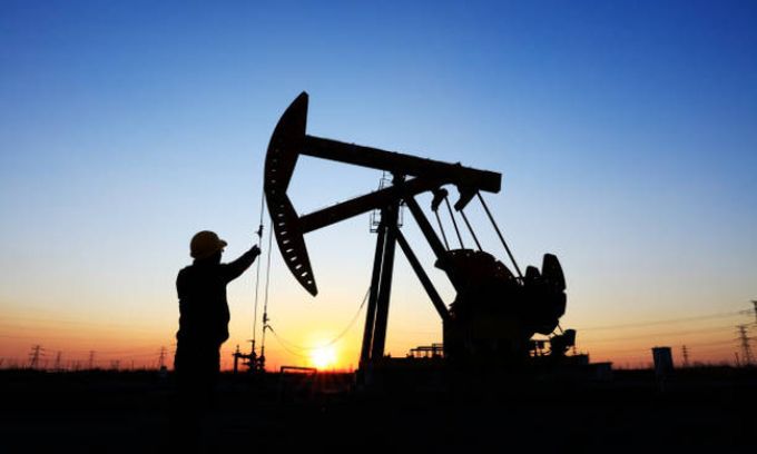 ប្រេង​ធ្លាក់​ថ្លៃ​ចុះ​ទាប​ខ្លាំង ក្រោយពី​ការប្រែប្រួល​ពេញ​មួយ​សប្ដាហ៍