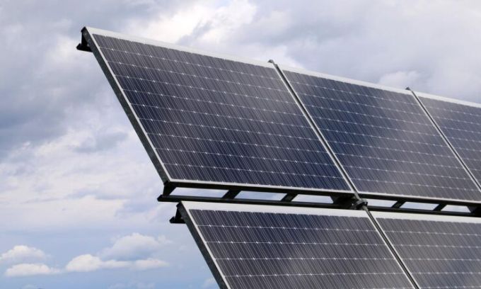 គម្រោង​ស្ថាបនា​រោងចក្រ​ផលិត​អគ្គិសនី​ពី​ថាមពលព្រះអាទិត្យ​ធំ​បំផុត​នៅ​ប្រទេស​ចិន (វីដេអូ)