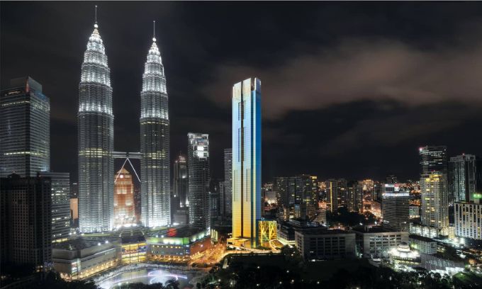 Four Seasons Place Kuala Lumpur ​នៅ​ ម៉ាឡេស៊ី ​ជា​​សណ្ឋាគារ​​ខ្ពស់​​ជាង​គេ​​នៅ​ អាស៊ីអាគ្នេយ៍