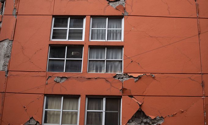 ប្រជាជន​ម៉ិ​ក​ស៊ិ​ក ភ័យ​ស្លន់ស្លោ ពេល​រញ្ជួយ​ធរណី​កើតឡើង​ចំ​ថ្ងៃ​រម្លឹក​ខួប​គ្រោះមហន្តរាយ​រញ្ជួយ​ដី​ពីរលើក