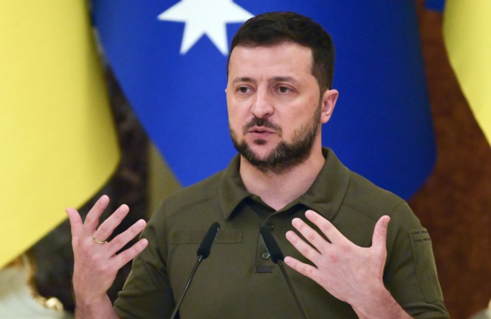 ក្រុម​ប្រឹក្សា​សន្តិសុខ​ជាតិ​អ៊ុយក្រែន កោះ​ប្រជុំ​បន្ទាន់ ខណៈ​ពិធី​​ចុះ​ហត្ថលេខា​លើ​ការ​រឹបអូស​ទឹក​ដី ៤ តំបន់​របស់ ​អ៊ុយក្រែន ជិត​មក​ដល់