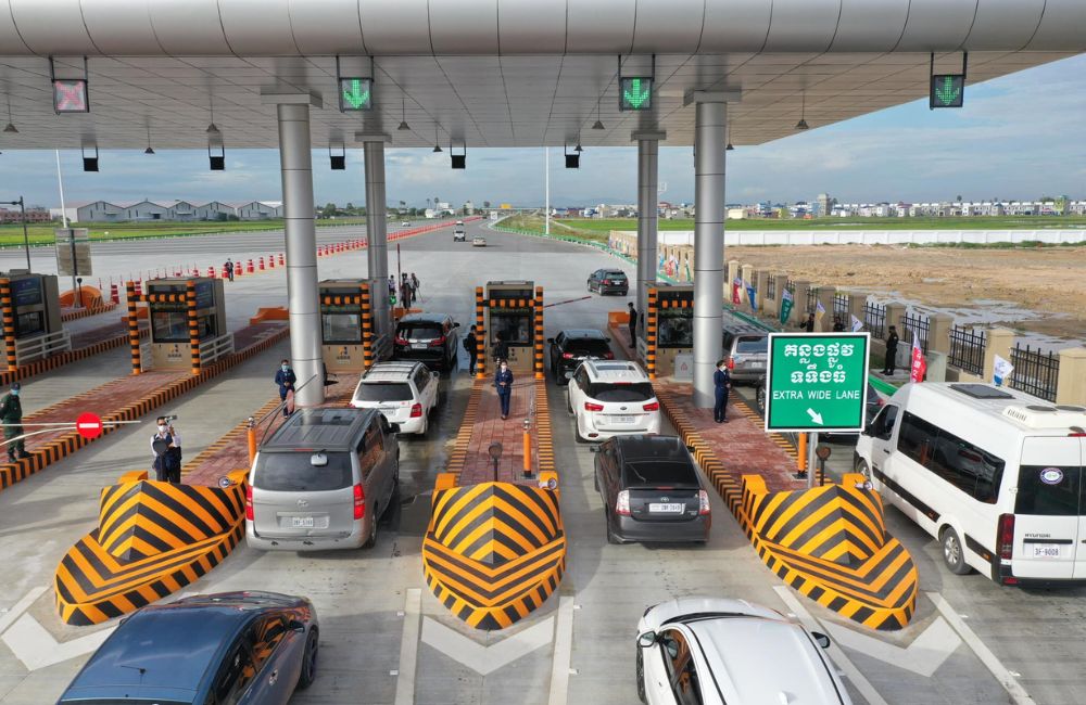 ផ្លូវល្បឿនលឿនភ្នំពេញ-ព្រះសីហនុ មានករណីគ្រោះថ្នាក់ចរាចរណ៍ត្រឹមតែ ០.០០៤% ប៉ុណ្ណោះ ក្នុងរយៈពេល ១៥ ថ្ងៃ បន្ទាប់ពីការបើកឱ្យប្រើប្រាស់សាកល្បង