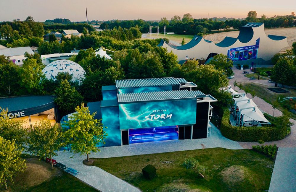 មជ្ឈមណ្ឌល​បង្ហាញ​ត្រាប់​ខ្យល់​ព្យុះ​កម្លាំង​ ១៦៥ គីឡូម៉ែត្រ​/ម៉ោង​ នៅអឺរ៉ុប (វីដេអូ)