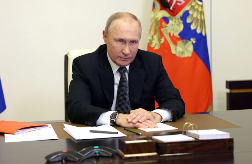 រុស្ស៊ី​ ប្រកាស​ប្រើ​​ច្បាប់​អាជ្ញាសឹក​នៅ​លើ​ទឹក​ដី​ ៤ ខេត្ត​ថ្មី​​ តែ អ៊ុយក្រែន​ ថា នឹង​នៅ​តែ​បន្ត​ការ​រំដោះ