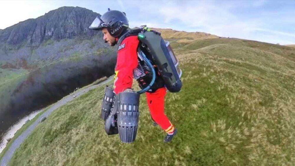 ឈុត​ហោះហើរ​សង្គ្រោះ​បន្ទាន់ ល្បឿន​ ១៣៦ គីឡូម៉ែត្រ​/ម៉ោង (វីដេអូ)