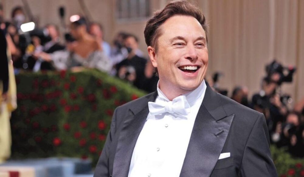 មហា​សេដ្ឋី​ អ៊ី​ឡុ​ន ម៉ាស (Elon Musk) ប្រកាសថា ខ្លួន​ជា CEO ថ្មី​របស់ Twitter