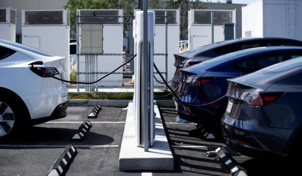 ហ្វ៊ី​លី​ពី​ន បញ្ចុះ​អត្រាពន្ធ​សម្រាប់​យានយន្ត​អគ្គិសនី ដើម្បី​កាត់បន្ថយ​ការពឹង​ផ្អែកលើ​ឥន្ធនៈ​នាំចូល​ពី​បរទេស