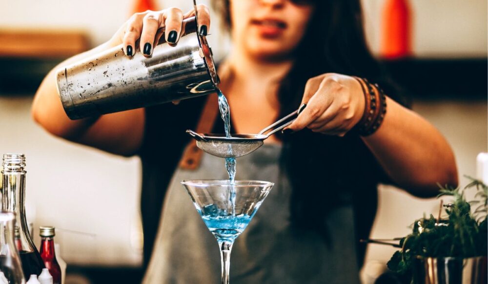 វិស័យ​សេវាកម្ម​ភោជនីយដ្ឋាន​​នៅ កាណាដា ​កំពុង​​ឆ្ពោះ​ទៅ​រក​​ការ​ប្រើ​ប្រាស់​​​មនុស្ស​​យន្ត ​ដោយ​សារ​​កង្វះ​​​ធន​ធាន​មនុស្ស