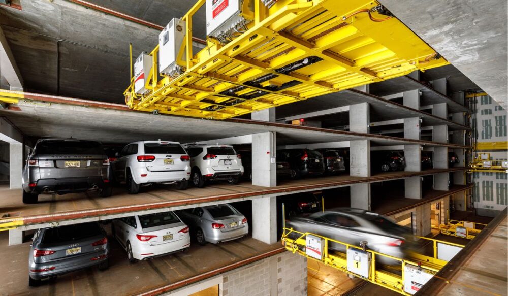 គ្រាន់តែ​កន្លែង​ចត​ឡាន​មួយ​សោះ មានតម្លៃ​រហូតដល់​ជាង 300,000 ដុល្លារ​អាម៉េរិក