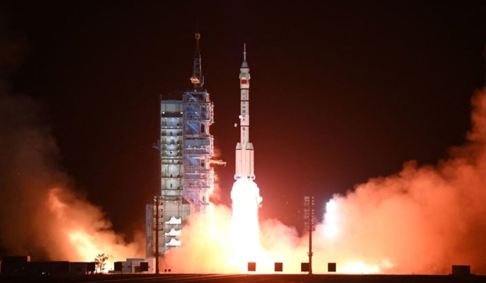 ស្ថានីយ​អវកាស Tiangong របស់​ ចិន ចាប់​ផ្ដើម​ដំណើរ​ការ​ពេញលេញ ពេល​​យាន​ Shenzhou 15 បាន​​ហោះ​ទៅ​ដល់