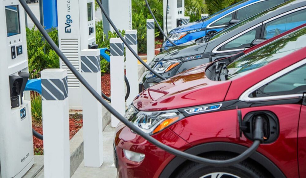 ចំនួន​យានយន្ត​អគ្គិសនី​នៅ កម្ពុជា កើនឡើង​ជិត 5,600 ភាគរយ ធៀប​នឹង​ឆ្នាំ​កន្លង