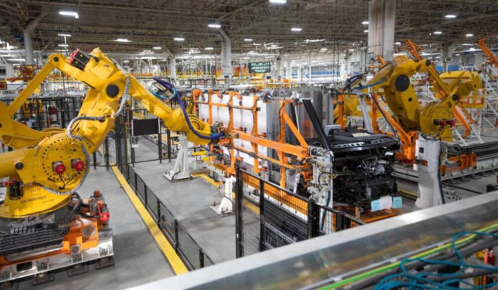 ក្រុម​ហ៊ុន​ GM សម្ពោធ​រោងចក្រ​ធំ​ដំបូងនៅ​ កាណាដា ​ដើម្បី​ផលិត​រថយន្ត​អគ្គិសនី​ដឹក​ទំនិញ