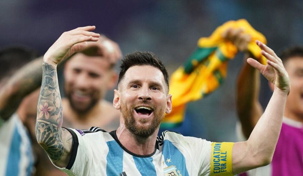 «មិន​ស្រលាញ់ Messi គឺ​ស្មើនឹង មិន​ស្រលាញ់​បាល់ទាត់» – កីឡាករ​ដែល​ជួយ​ឱ្យ អា​ហ្ស​ង់​ទីន ក្លាយជា​ជើងឯក World Cup 1986 អះអាង​ដូច្នេះ