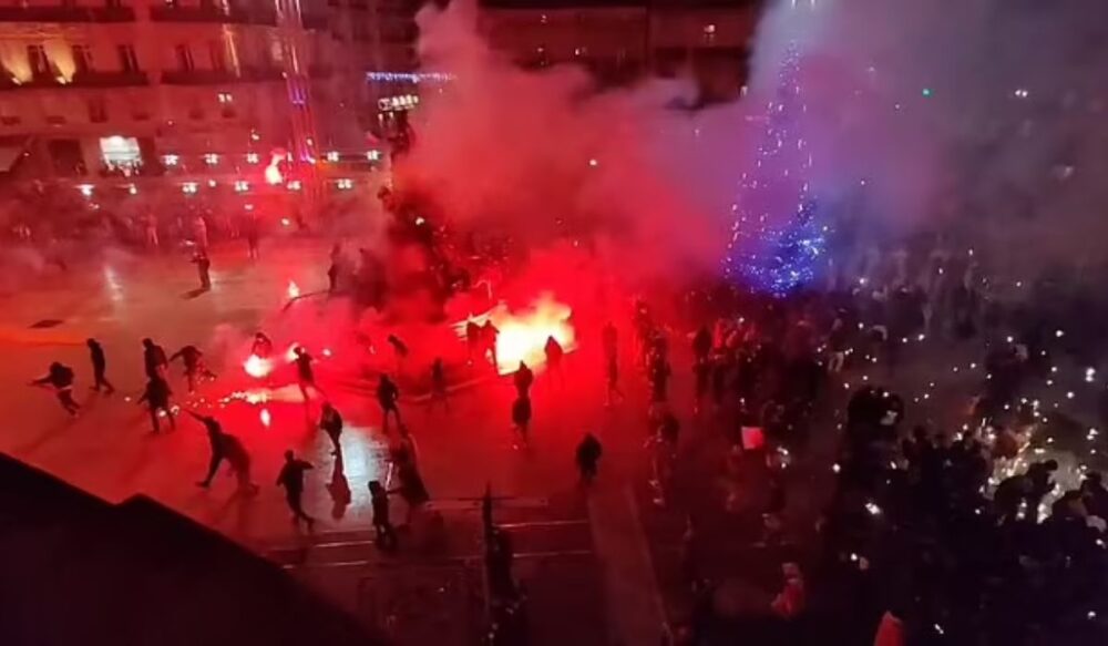 (World Cup 2022)- អ្នកគាំទ្រម៉ារ៉ុក ប៉ះទង្គិចជាមួយប៉ូលិសនៅ បែលហ្ស៊ិក