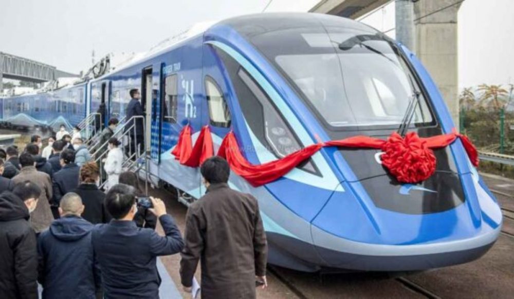 រថភ្លើង​ក្រុង​ដែល​ដំណើរការ​ដោយ​​ថាមពល​អ៊ីដ្រូសែន ​បំ​ភាយ​តែ​ទឹក​ដំបូង​គេ​នៅ​អាស៊ី (វីដេអូ)