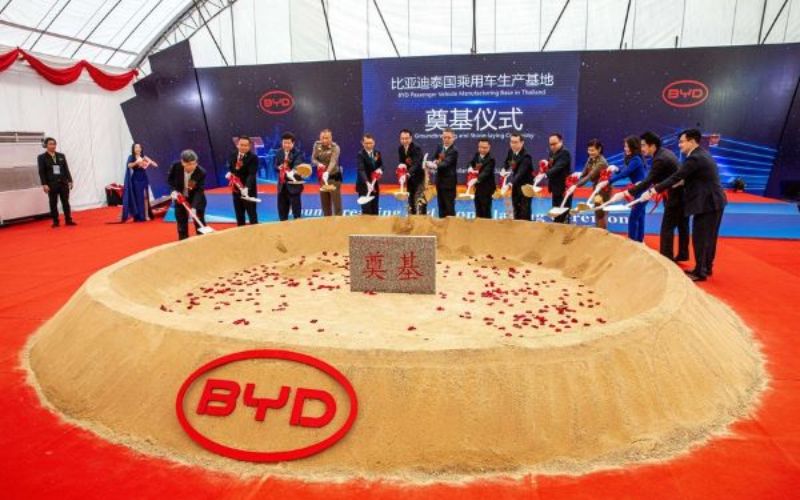 BYD សម្ពោធ​បើក​ការដ្ឋាន​សាងសង់​រោងចក្រ​ផលិត​រថយន្ត​អគ្គិសនី​នៅ​ប្រទេស​ថៃ