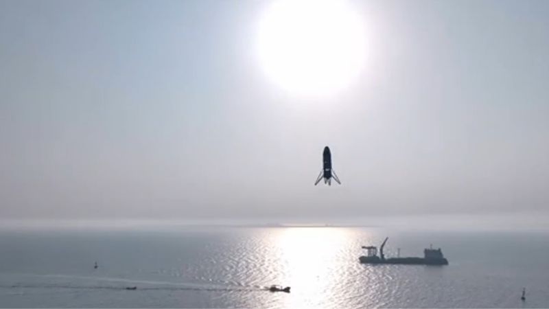 ចិន​ធ្វើតេស្ត​រ៉ុក្កែត​ចុះចត​បញ្ឈរ​​ត្រង់​លើ​សមុទ្រ​ដោយ​ជោគជ័យ