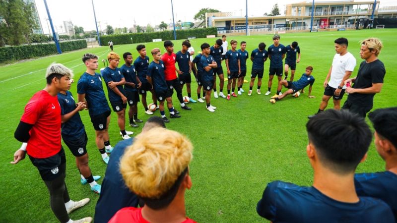 ក្រុមបាល់ទាត់ U-22 កម្ពុជា ប្រកួត​ជាមួយ​ក្រុម​ថៃ នៅមុន​​ព្រឹត្តិ​ការណ៍​ស៊ី​ហ្គេម​មកដល់