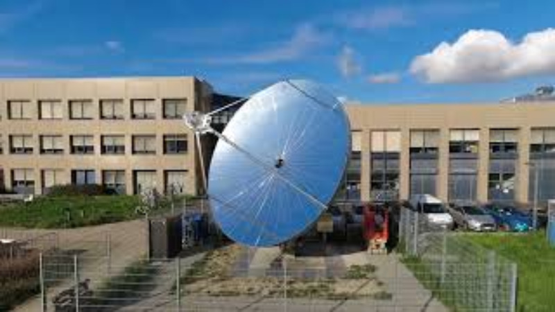 ប្រព័ន្ធ​ប្រតិកម្ម​ថាមពលព្រះអាទិត្យ​ធ្វើឱ្យ​ទឹក​ក្លាយជា​​អ៊ីដ្រូសែន អាច​ផ្ដល់​​អគ្គិសនី​​គ្រប់គ្រាន់​សម្រាប់​​​គ្រួសារ​​​មាន​សមាជិក​ពីរ​នាក់​