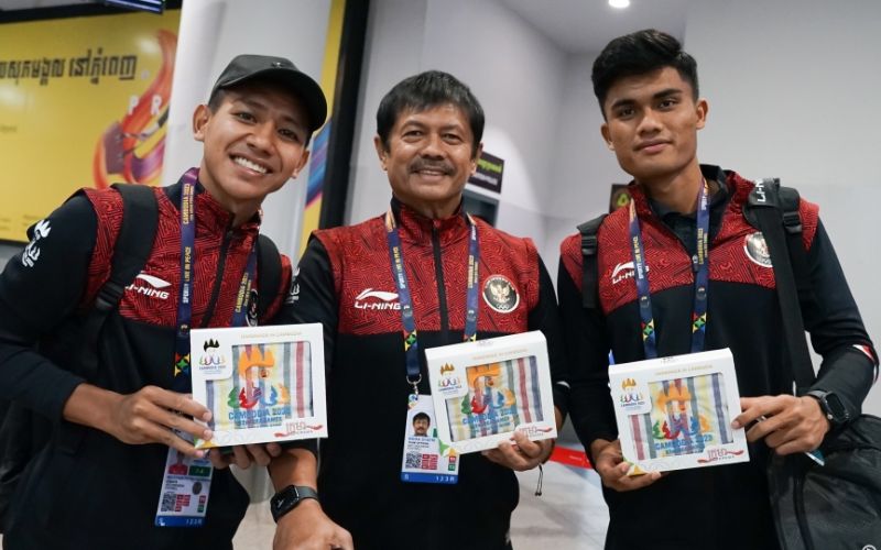 ​ក្រុមបាល់ទាត់​បុរស​​ទីពីរ​ដែល​បាន​មកដល់​កម្ពុជា ដើម្បី​ត្រៀមខ្លួន​សម្រាប់​ស៊ី​ហ្គេម​លើក​ទី 32