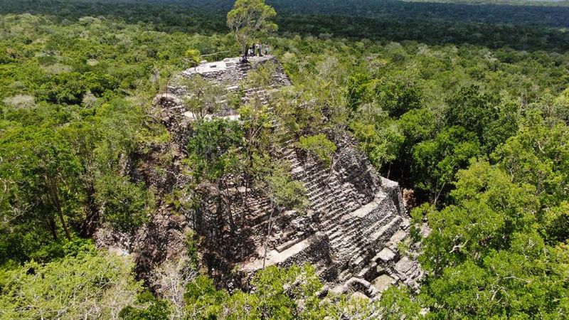 រកឃើញ​បណ្ដាញ​ «ផ្លូវ​ល្បឿន​លឿន» និង​ទីក្រុង​​រាប់​រយ​ អាយុកាល​រាប់​ពាន់​​ឆ្នាំ លាក់ខ្លួន​ក្នុងព្រៃ​ជ្រៅ